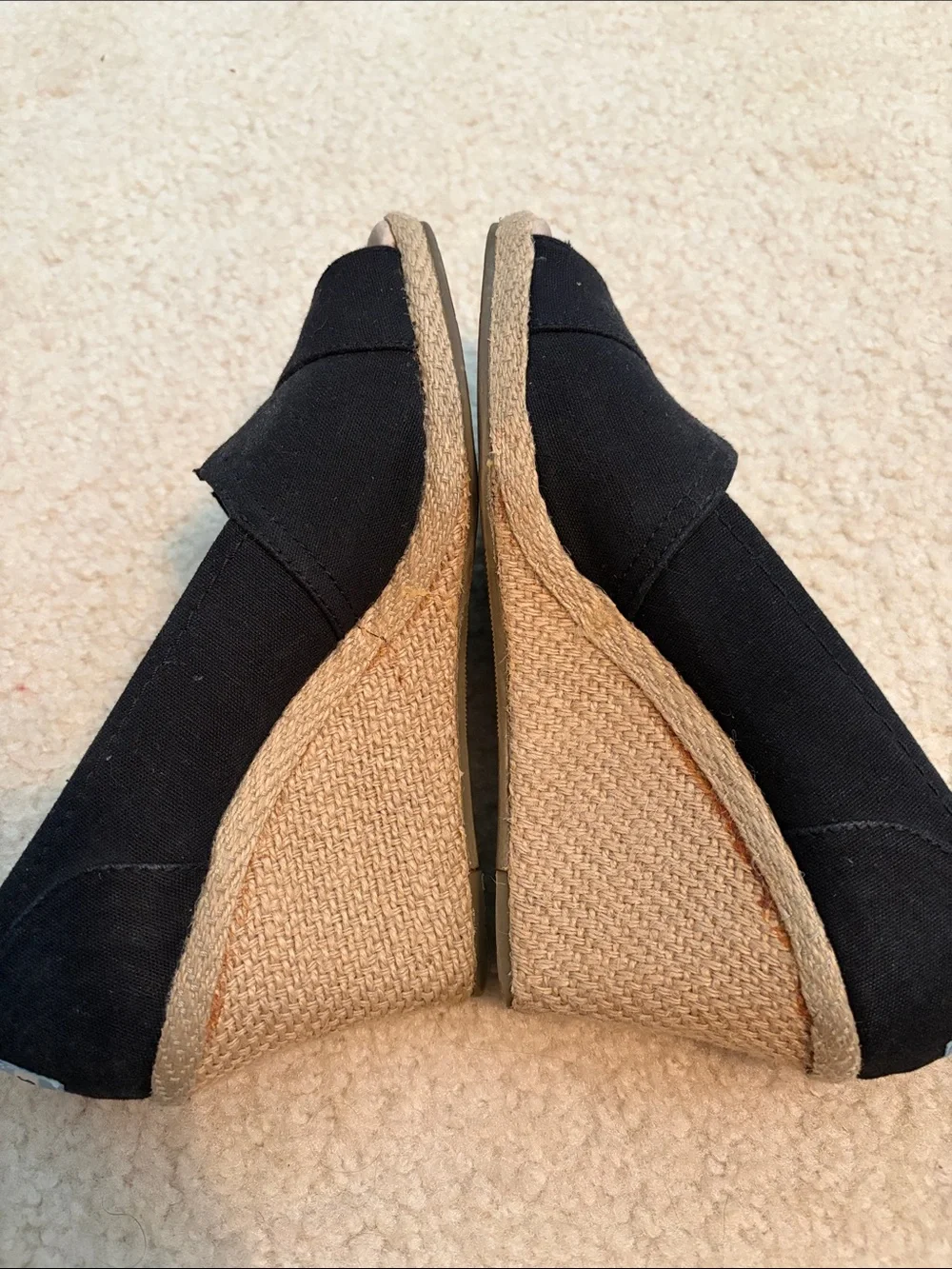 Women’s TOMS Black Canvas Peep-Toe Wedge Espadrilles size 9